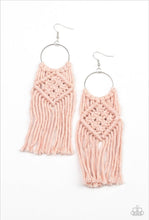 Load image into Gallery viewer, Macrame Rainbow- Pink
